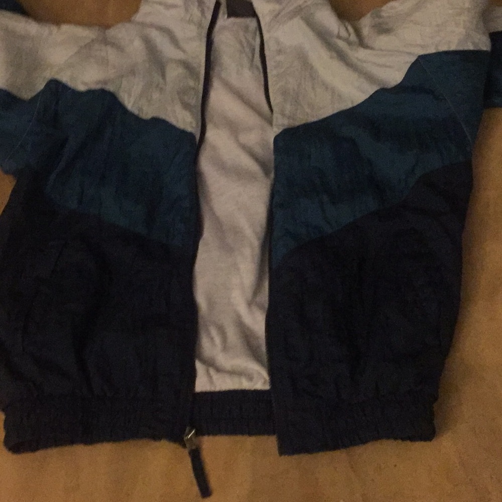 Windbreaker jacket - Picture 7 of 9